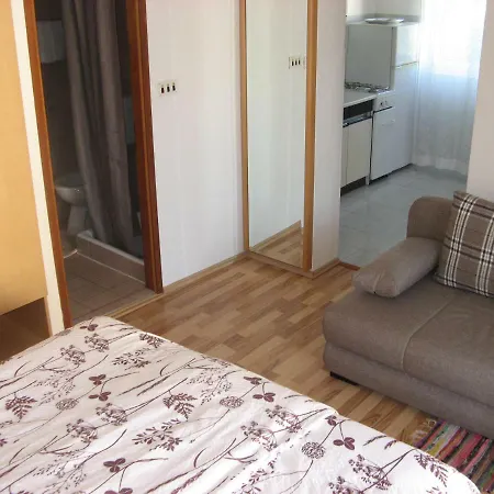 Apartman Apartments&rooms Milka *