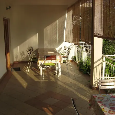 Apartments&rooms Milka Apartment Starigrad Paklenica