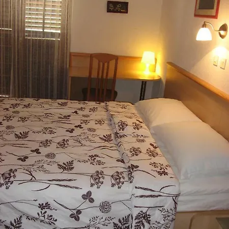 Milka Apartmán Starigrad Paklenica