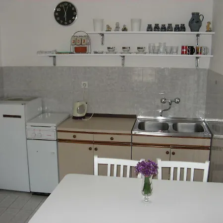 Apartments&rooms Milka Apartment Starigrad Paklenica