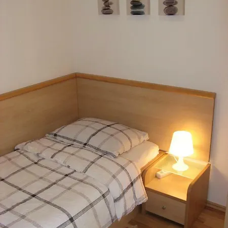 Apartments&rooms Milka アパート *