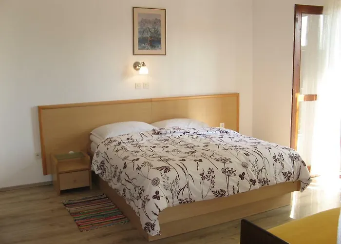 Apartments&rooms Milka Appartement Starigrad Paklenica