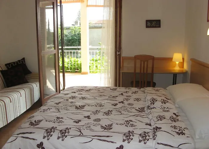 Apartments&rooms Milka *