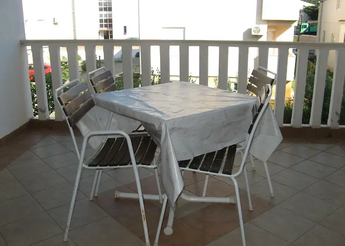 Appartement Apartments&rooms Milka Starigrad Paklenica